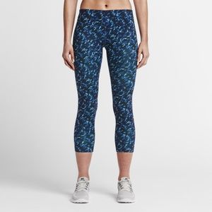 Nike Print Pronto Essential Leggings Crop S